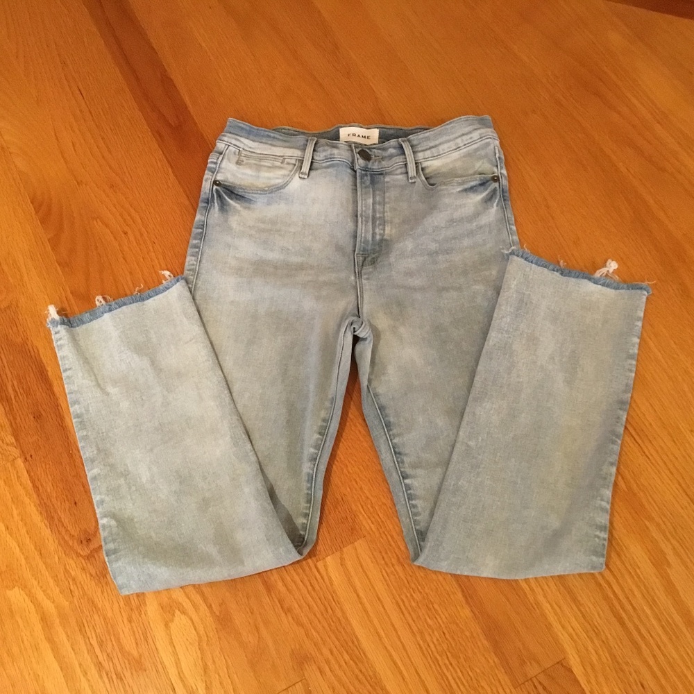 FRAME HIGH RISE  JEANS.  STRAIGHT LEG